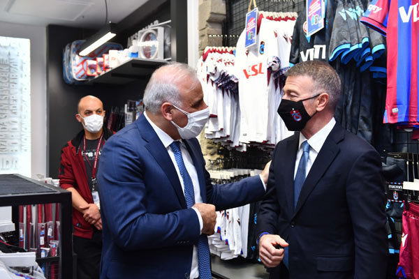 Başkan Zorluoğlu ve Başkan Ağaoğlu kasketleri taktılar