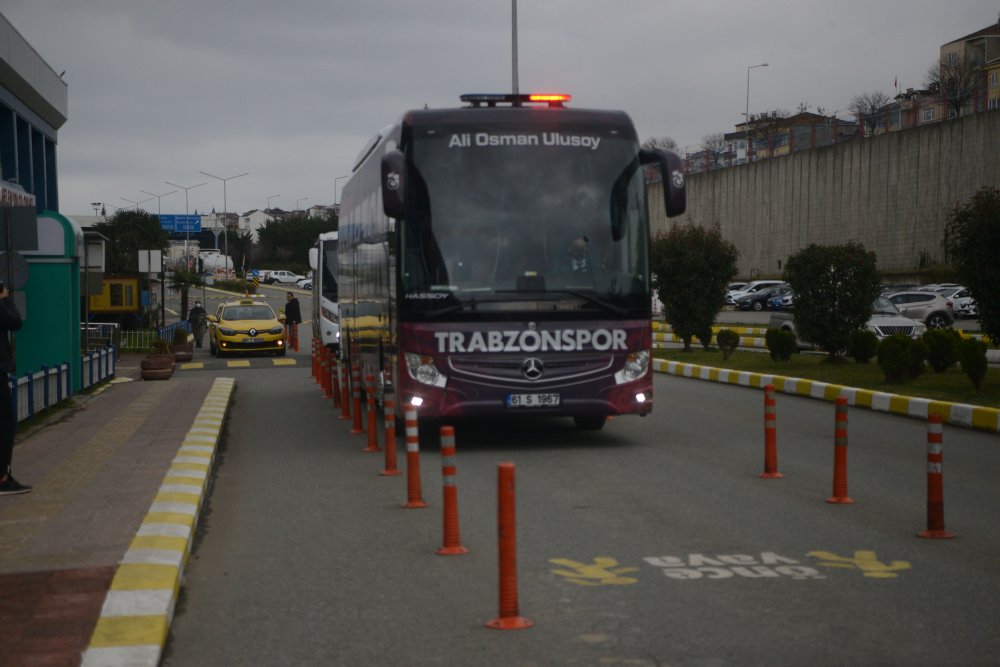 Trabzonspor, 11 eksikle İstanbul'a gitti