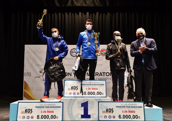 Trabzon Yarı Maratonu kazananları ödüllerini aldı