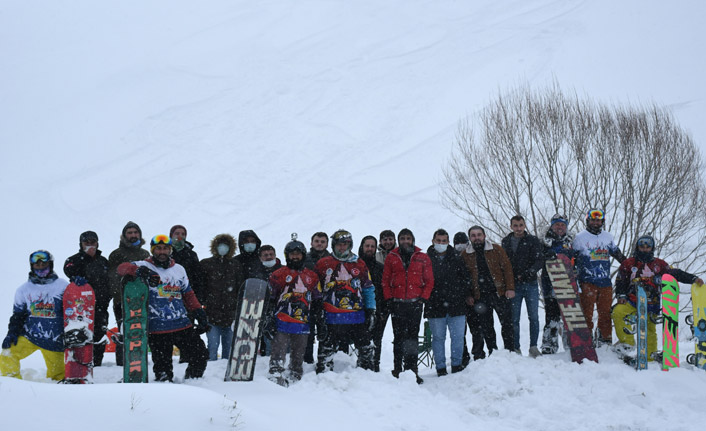 Snowboardun yeni adresi Sahara Milli Parkı