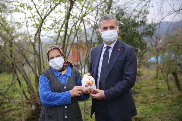 Yomra'da dededen kalma tohumlar çiftçilere dağıtıldı