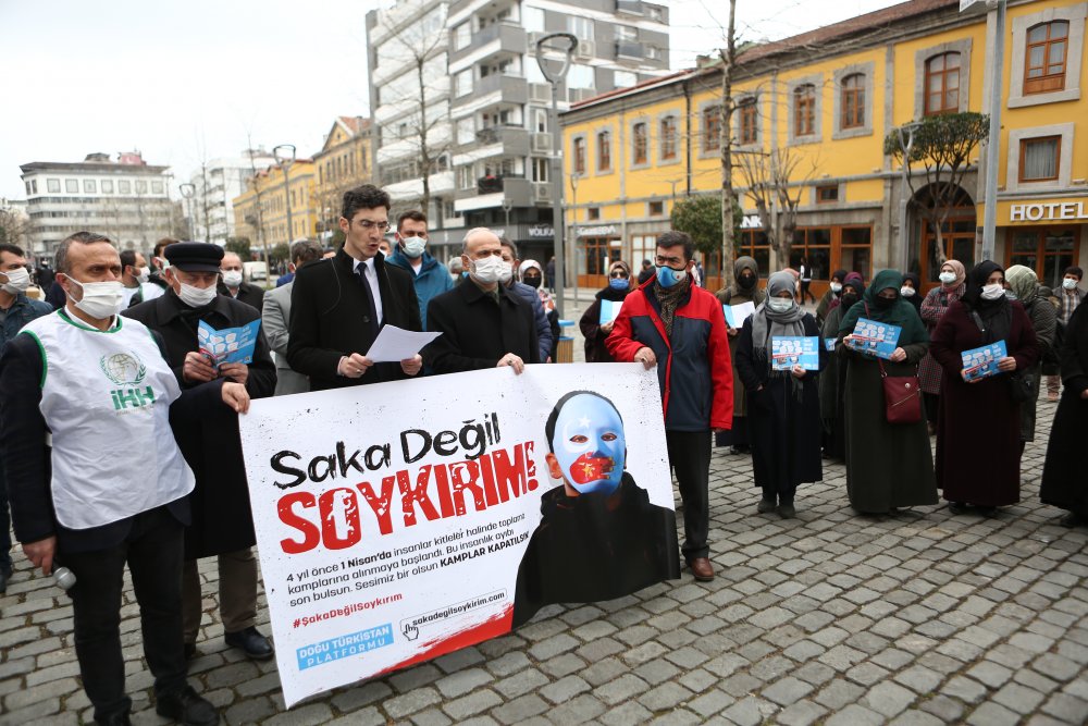 Trabzon'da Uygur Türkleri protestosu