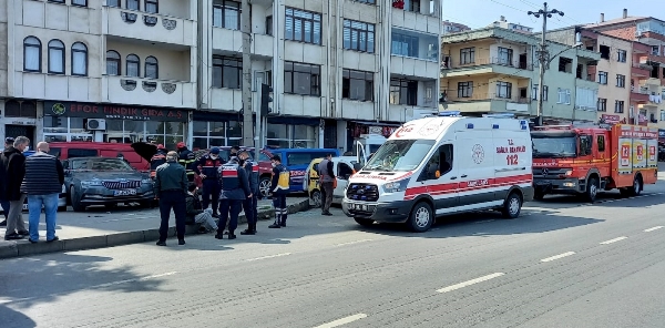Trabzon'da trafikte kalp krizi geçirdi! Sürücü öldü 4 kişi yaralandı