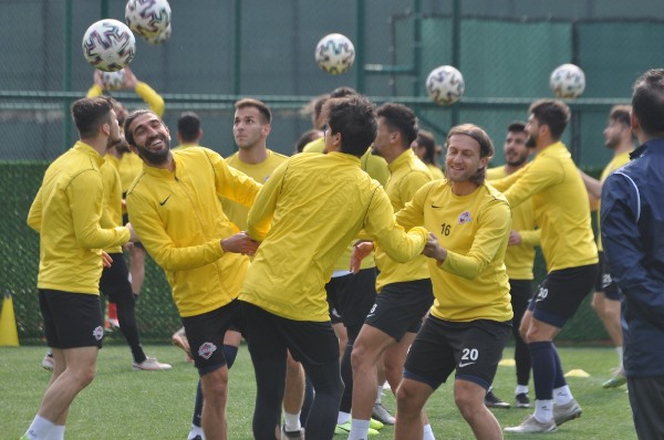 Hekimoğlu Trabzon Çorum FK maçına hazırlanıyor