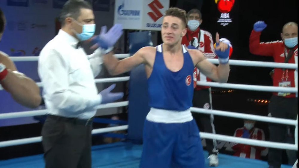 Trabzonlu boksör Kerem Özmen çeyrek finalde