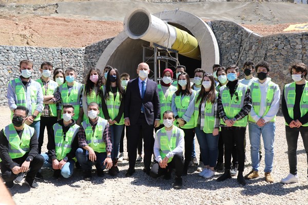 Bakan Karaismailoğlu Bayburt'ta! Kop Dağı Tünelini inceledi
