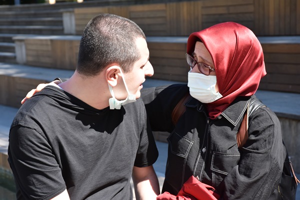 Trabzon'da hayatını oğluna adadı! Kurduğu dernek ile de otizmlilere destek oluyor