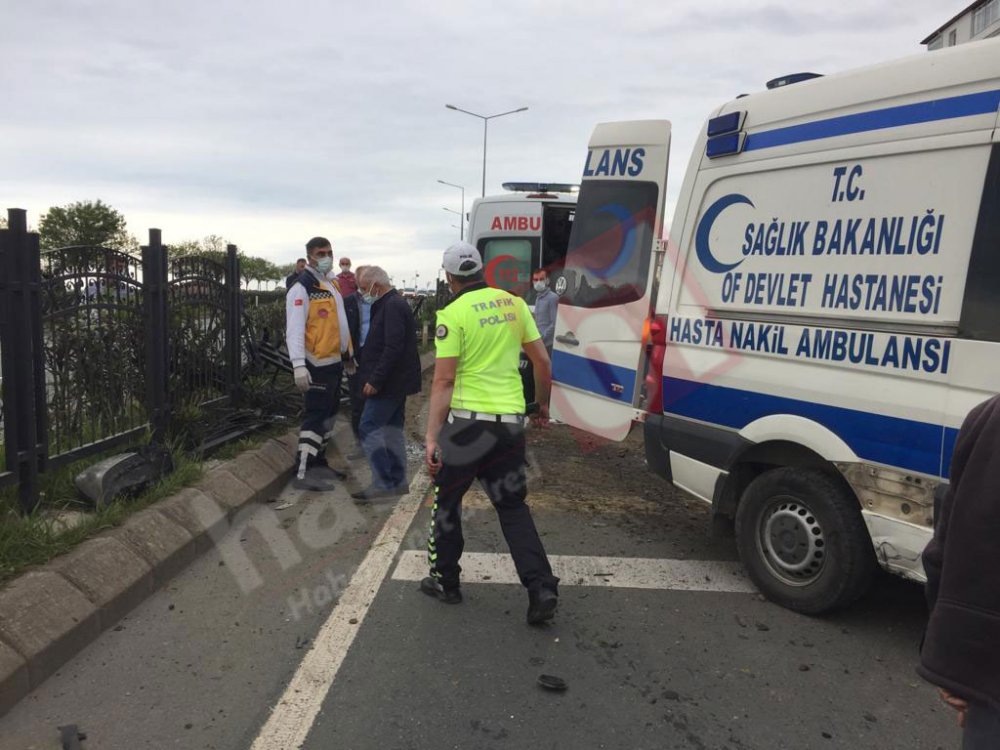 Trabzon’da hasta taşıyan nakil ambulansı karşı şeride geçti! 4 yaralı