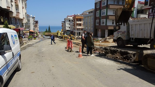 Trabzon'da panik anları! Doğalgaz borusu patladı