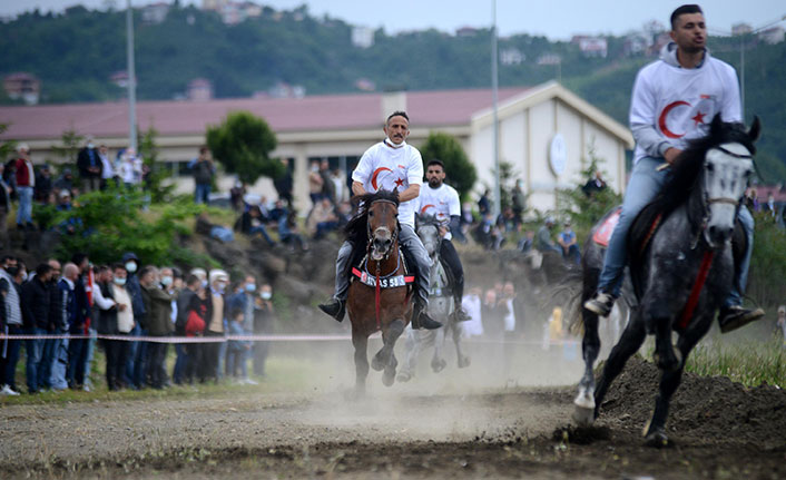 Trabzon'da rahvan at yarışları heyecanı