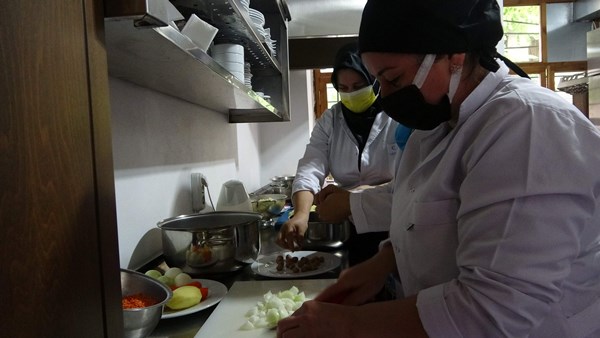 Trabzon'da Süleymaniye çorbasını öğreniyorlar