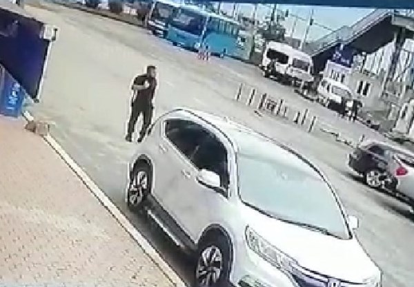  Rize'de cinayet anı güvenlik kameralarına böyle yansıdı