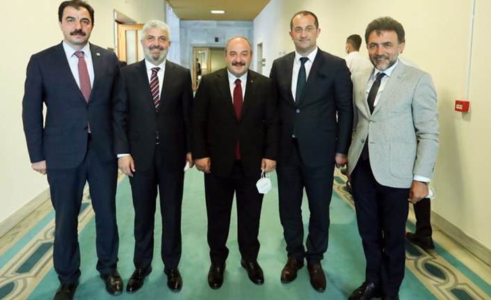 Başkan Ekim Ankara'dan destekle döndü