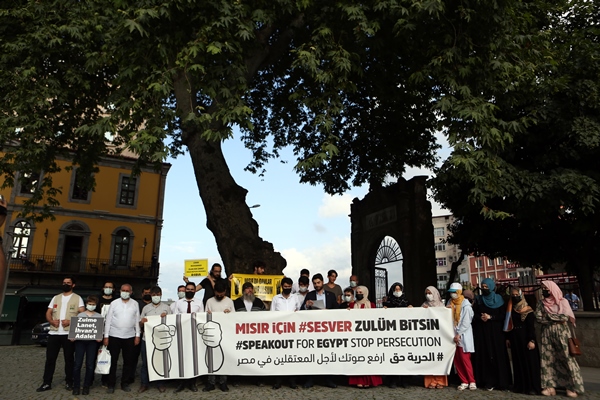 Trabzon'da Mısır idam kararı protestosu
