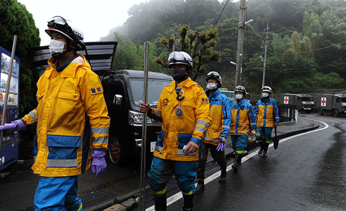 Japonya'da heyelan felaketi 2 kişi öldü, 20 kişi kayboldu