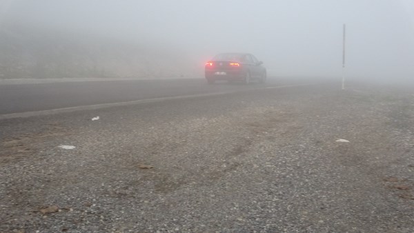 Ulgar geçidinde yoğun sis: Görüş mesafesi 5 metreye düştü