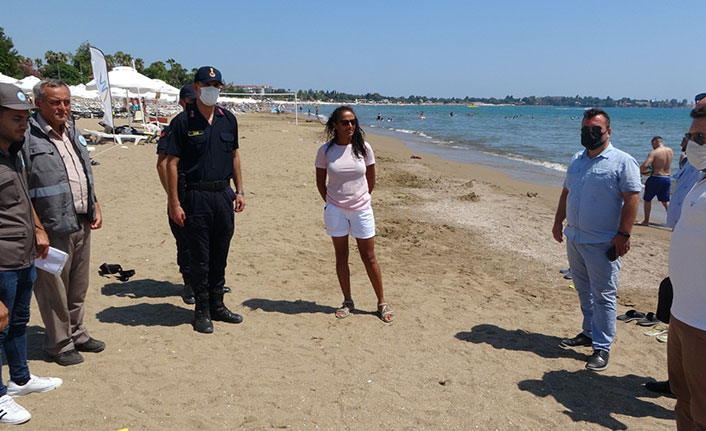 Rus turistlerin Türkiye'de caretta carettaya işkence ettiği görüntülere tepki
