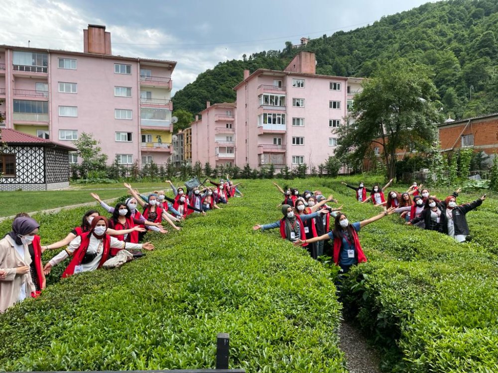 40 üniversite öğrencisi Trabzon'da etkinliklere katıldı