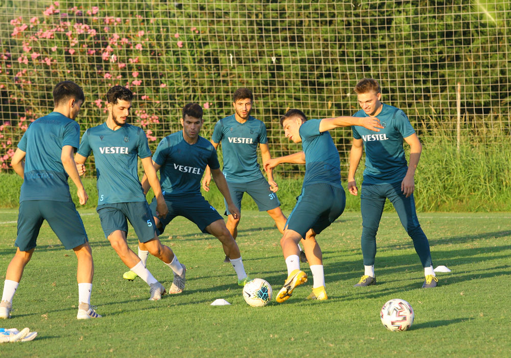 Trabzonspor U 19 takımı Galatasaray'a hazır