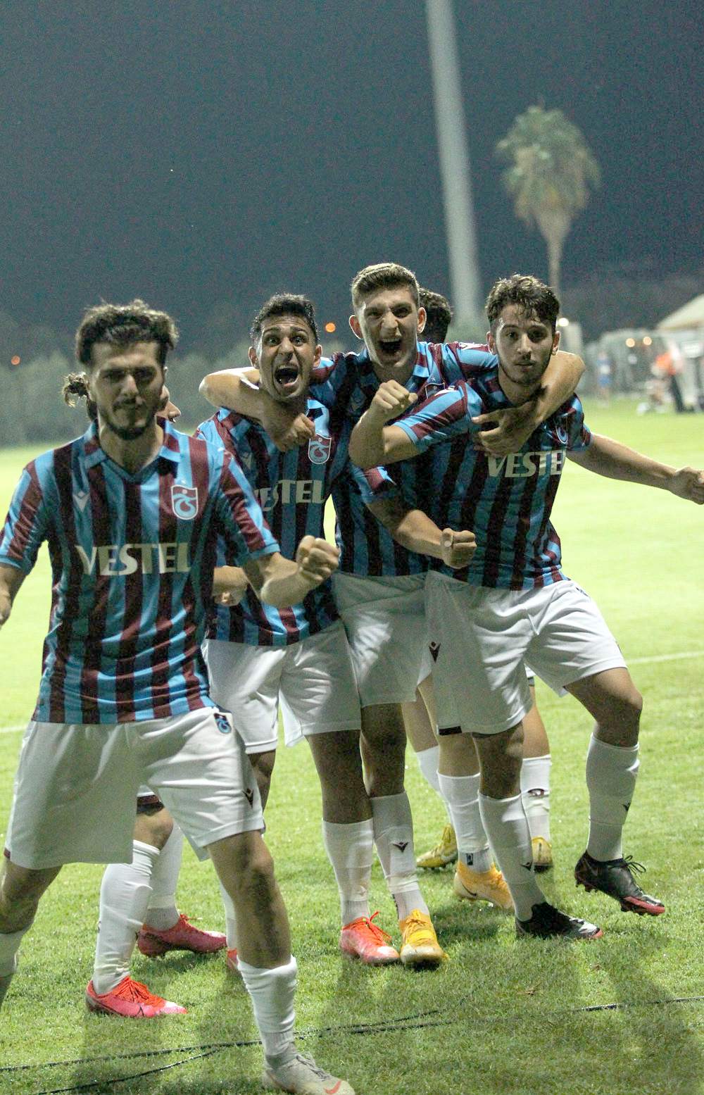 Trabzonspor U19 şampiyon oldu