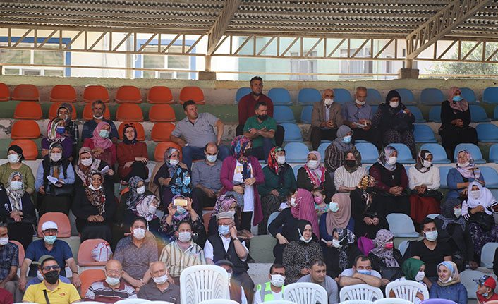 Yusufeli’nde hak sahipleri kura heyecanı yaşadı