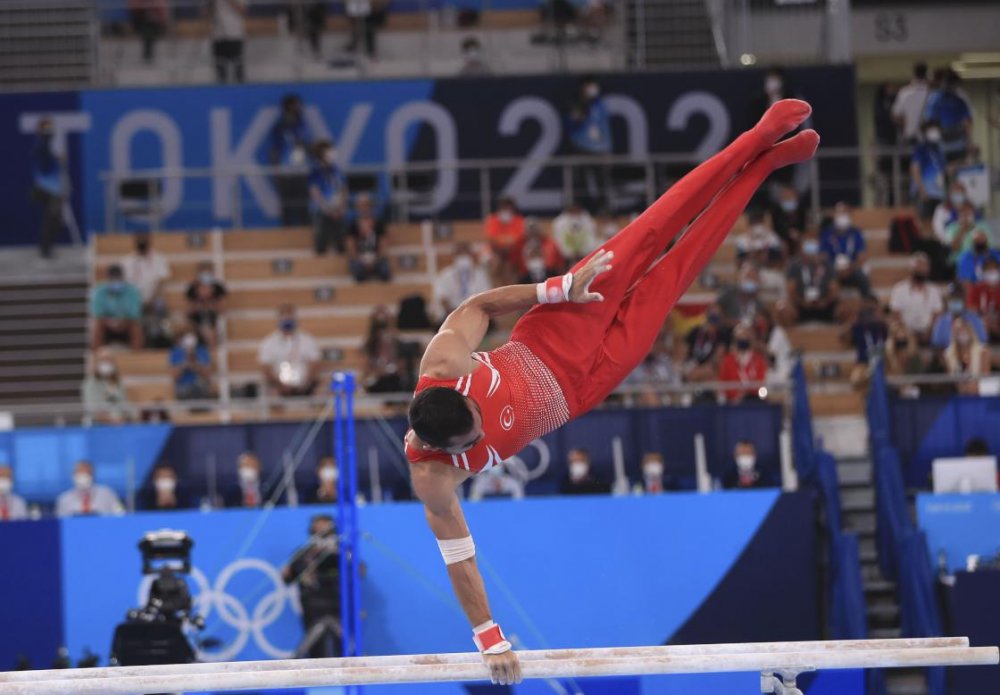 Milli cimnastikçi Ferhat Arıcan bronz madalya aldı