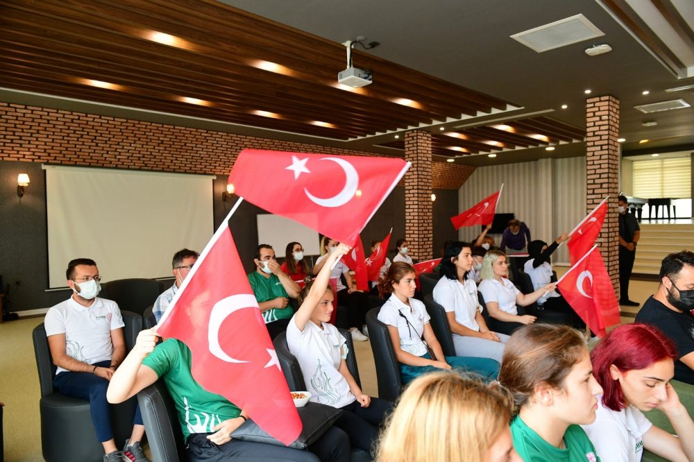 Trabzon'da Busenaz Sürmeneli heyecanı