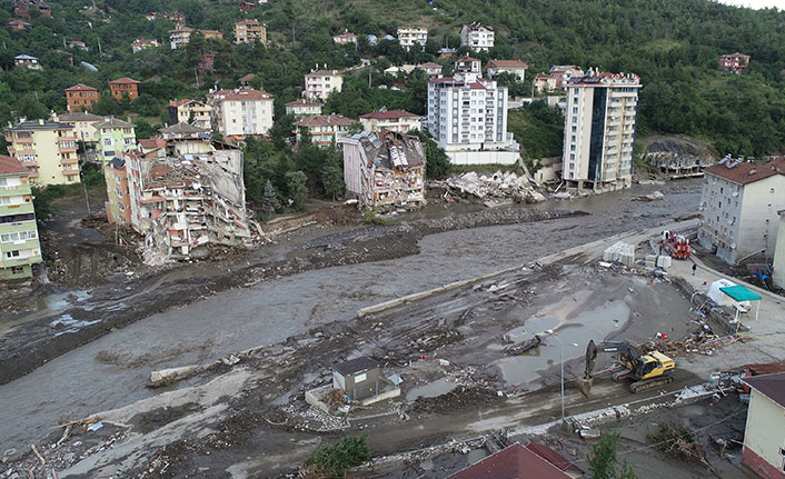Karadeniz'deki sel felaketinde can kaybı artıyor! 