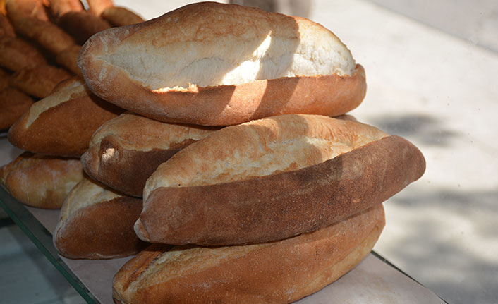 Afet bölgesinde ekmeğe zam tepkisi: Fırsatçılık