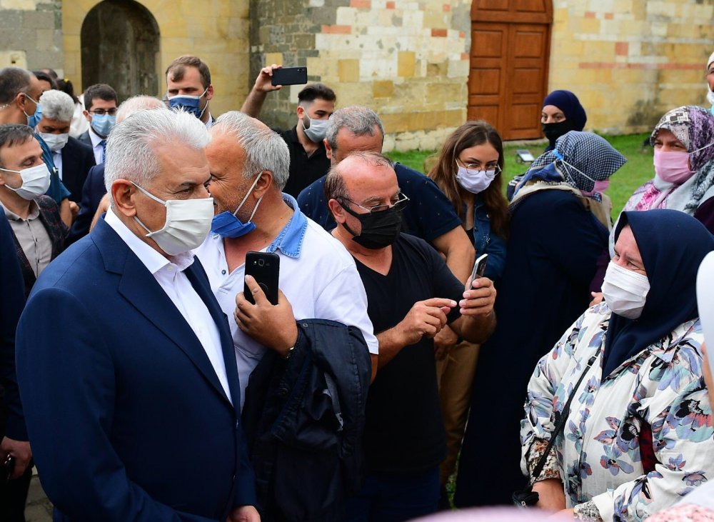 Binali Yıldırım ve Bakan Kurum Millet Bahçesi’nde