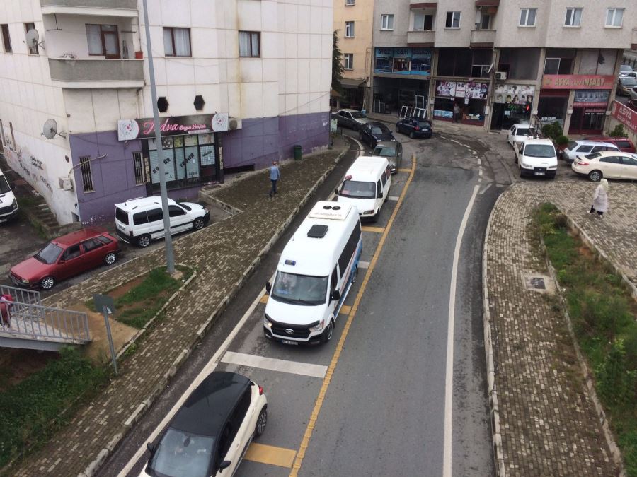 Trabzon’da okul açılışı trafiği vurdu