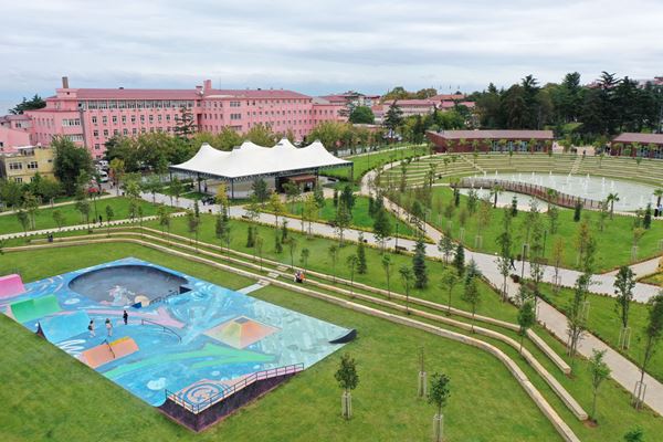 Trabzon’da Avni Aker Millet Bahçesi resmen açıldı