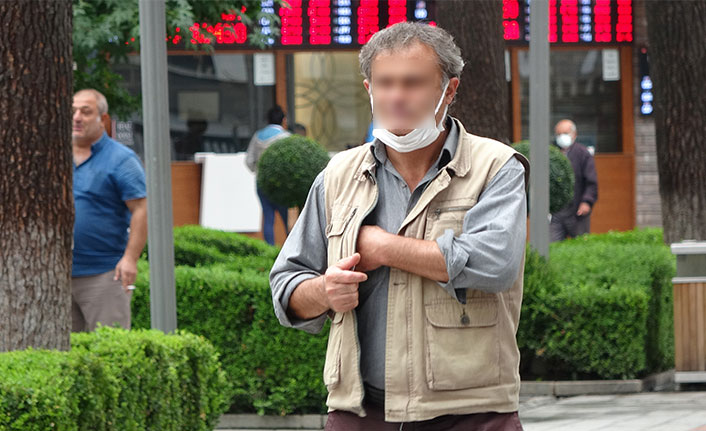 Vaka lideri Trabzon'da maskeler çene altında