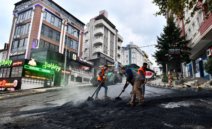 Trabzon'da asfaltlama çalışmaları sürüyor