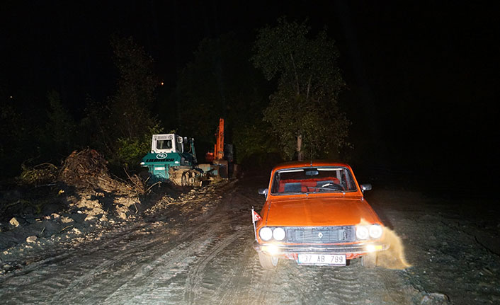 Batı Karadeniz'i yine sel vurdu! Köylere ulaşım sağlanamıyor
