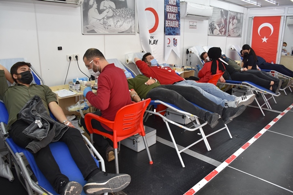 Trabzon'da kan vermek için yarıştılar