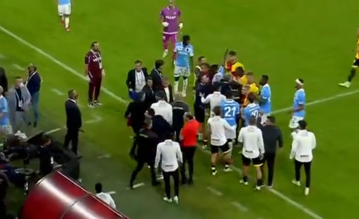 Göztepe Trabzonspor maçında ortalık karıştı