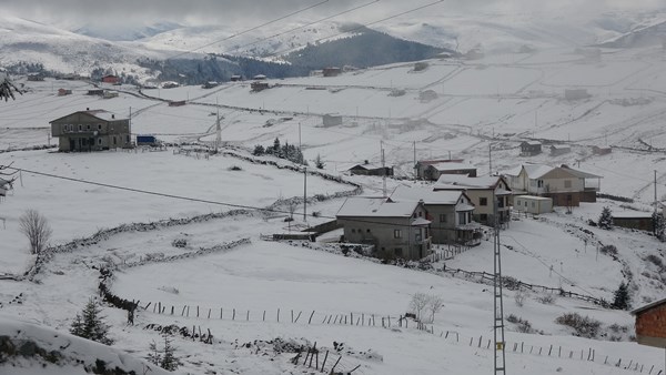 Trabzon'da karla kaplı Barma Yaylası’nda yıkım gerginliği