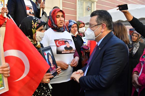 Başkan Genç'ten Diyarbakır annelerine ziyaret! 