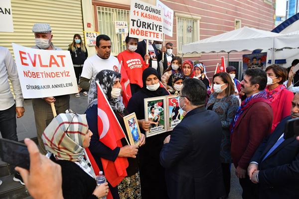 Başkan Genç'ten Diyarbakır annelerine ziyaret! 