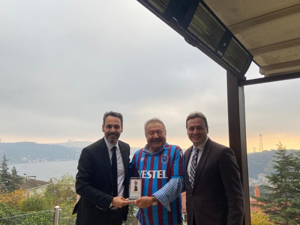 Trabzonspor’dan Onursal Başkan Yılmaz’a ziyaret