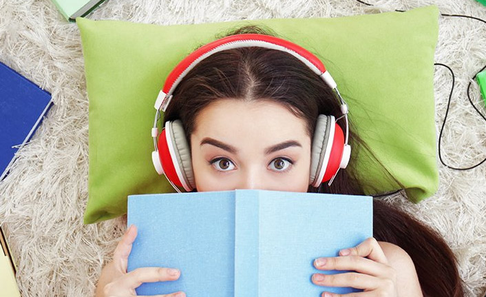 Kitap Okurken Müzik Dinlenir Mi?