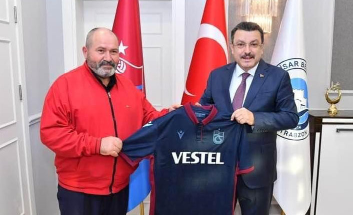 Başkan Genç'ten 163 kişiye Trabzonspor forması