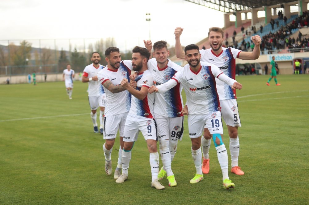 Hekimoğlu Trabzon yoluna devam ediyor