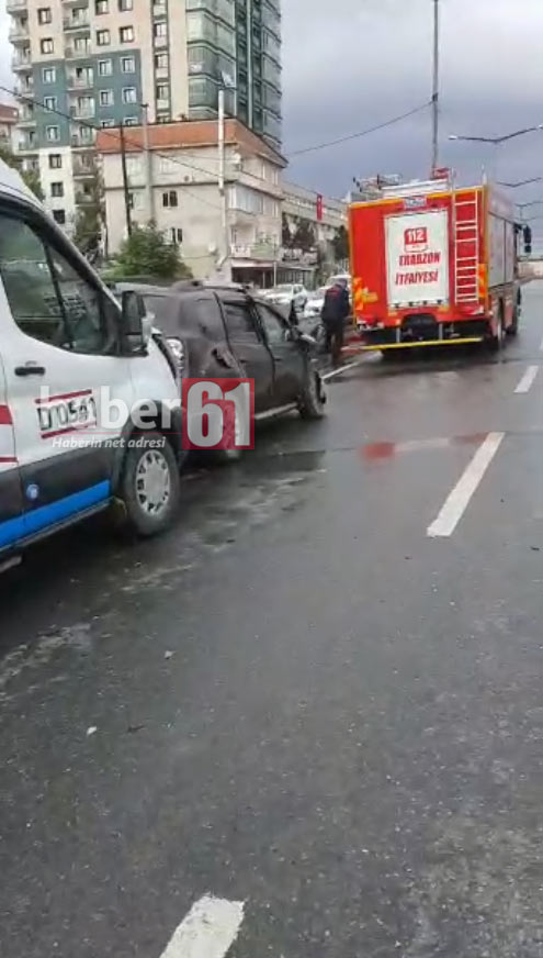 Trabzon’da 4 araç birbirine girdi! 8 Yaralı