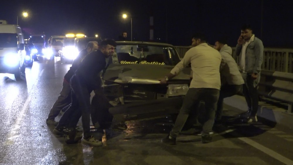 Samsun'da 200 metre içinde 14 araçlı 5 kaza