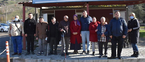 Trabzon'da görme engelliler direksiyon başına geçti