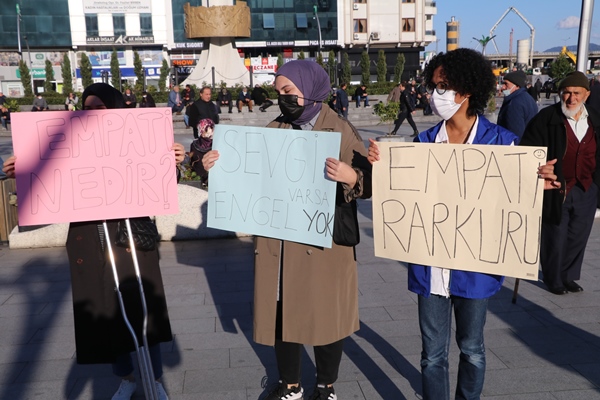 Rize'de Dünya Engelliler Gününe özel empati parkuru