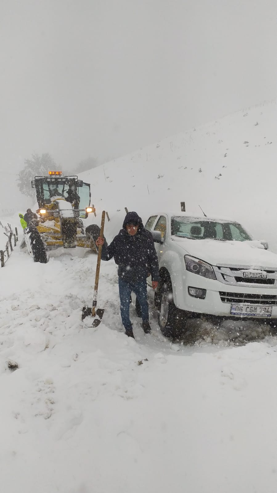 Doğu Karadeniz’de kar esareti; 366 yol kapandı