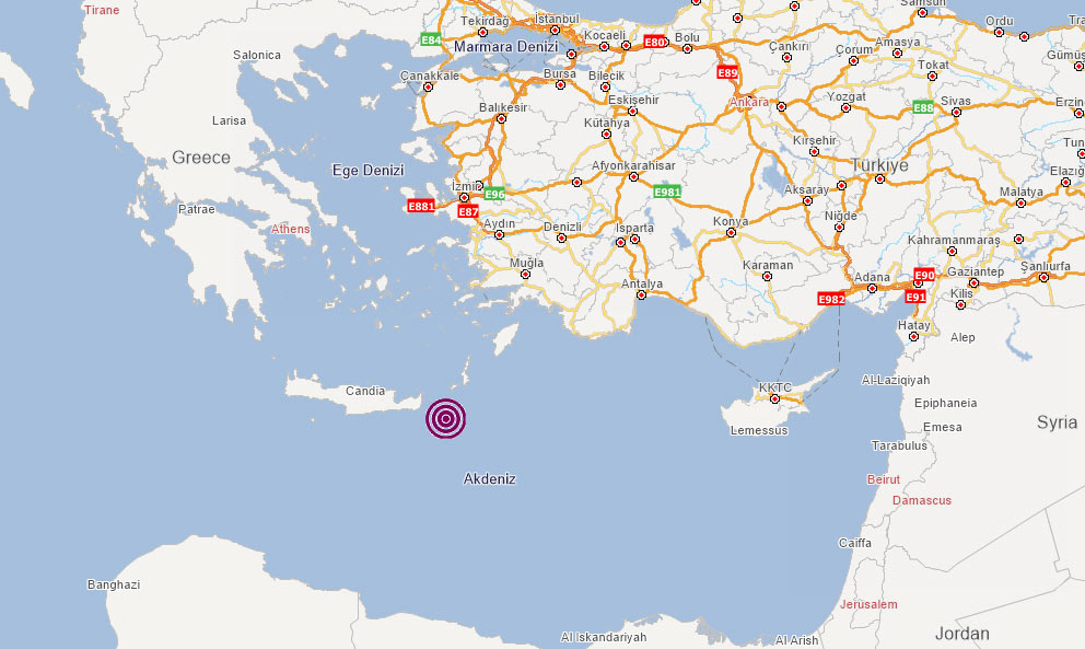 Akdeniz'de deprem: 4,9...